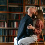 De la alb-negru la digital: Evoluția genului romance