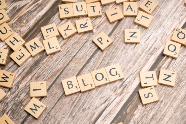 Diferența dintre un blog și o revistă online, explicată simplu