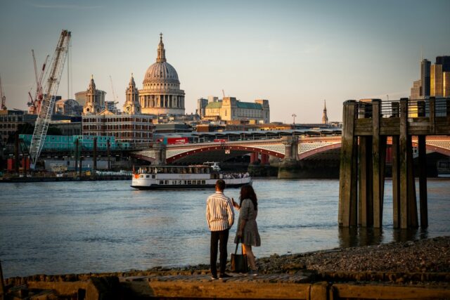 Photo British romantic comedies